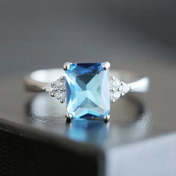 New Silver Blue Ring - Picture 2 of 2